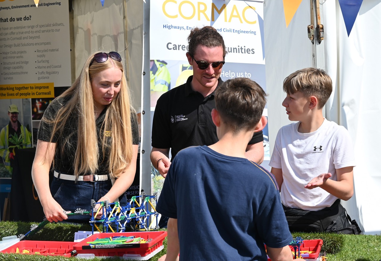 Our Degree Level Apprentices Inspiring The Next Generation Of Civil Engineers Build A Bridge Challenge
