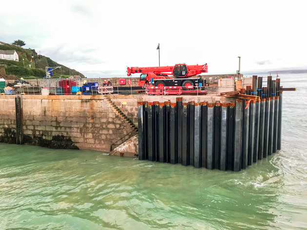Newquay Harbour repair